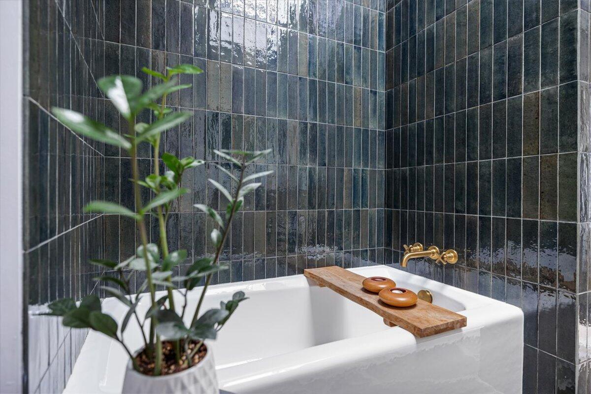 Michiana Shores, Indiana, 46360, United States, 5 Bedrooms Bedrooms, ,4 BathroomsBathrooms,Residential,For Sale,1949684