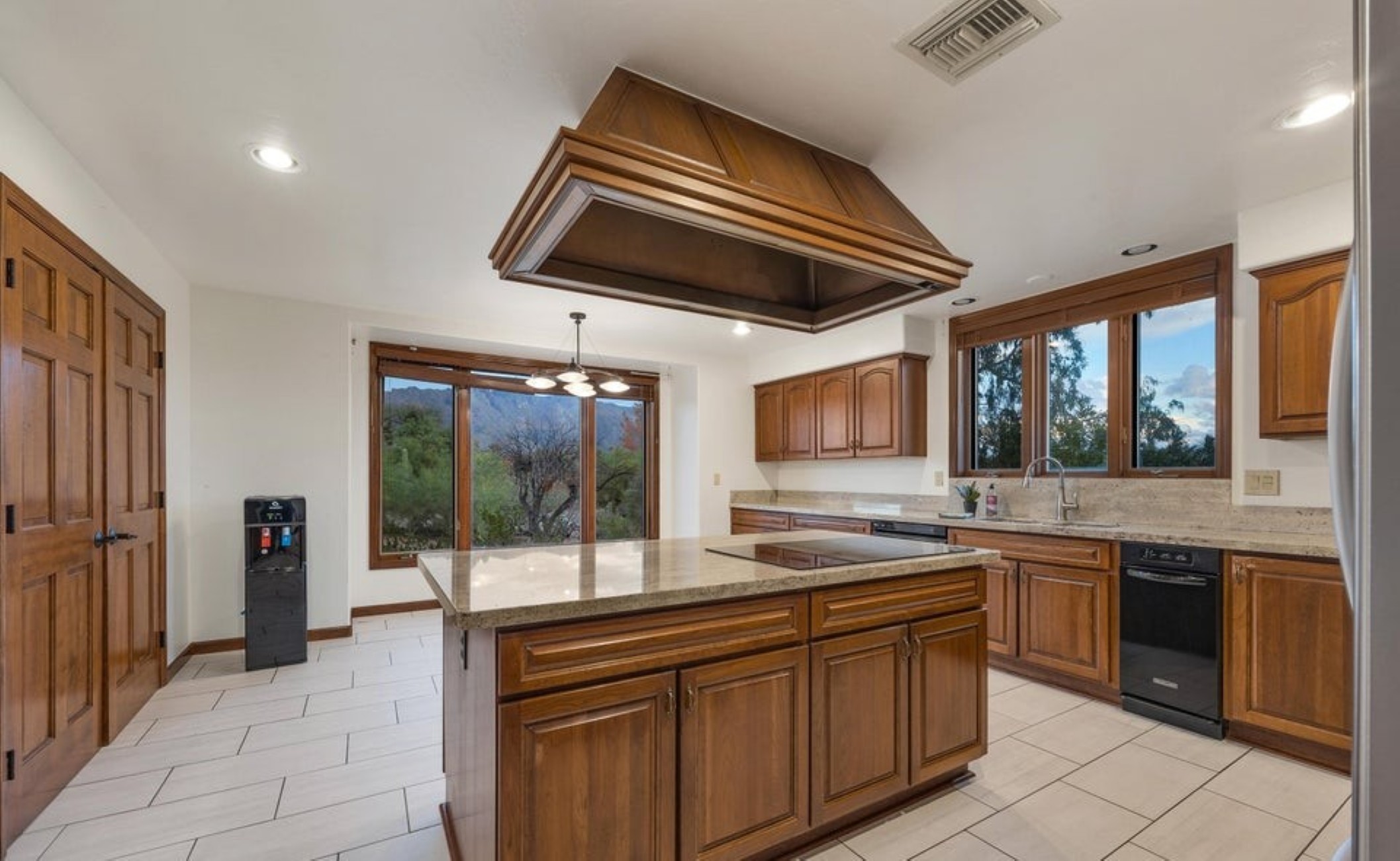  1710 E Calle de la Culebra, Tucson, AZ 85718 - 物件實景