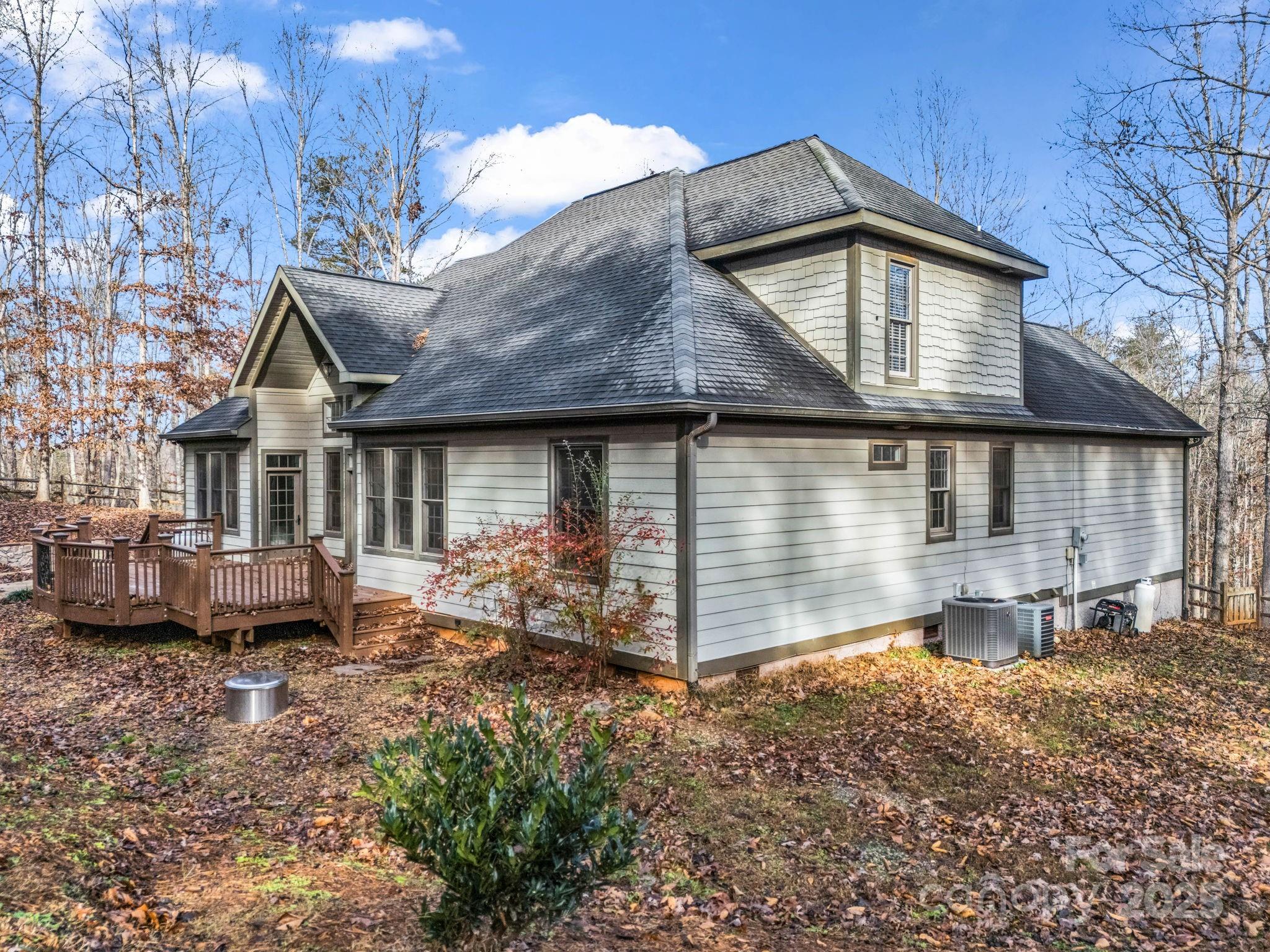 Tryon, North Carolina, 28782, United States, 3 Bedrooms Bedrooms, ,4 BathroomsBathrooms,Residential,For Sale,2001851