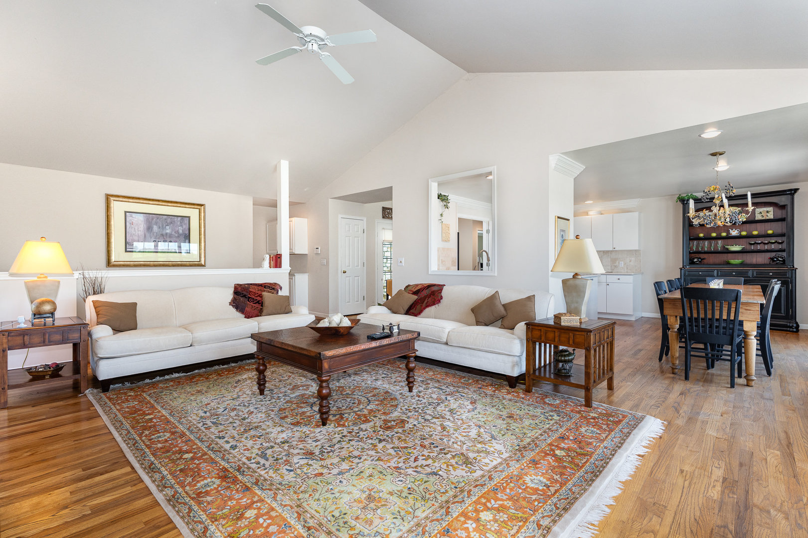 Caledonia, Illinois, 61011, United States, 4 Bedrooms Bedrooms, ,5 BathroomsBathrooms,Residential,For Sale,1984139