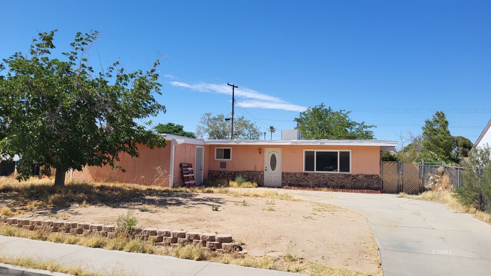 Coral Ave, Ridgecrest, CA 93555