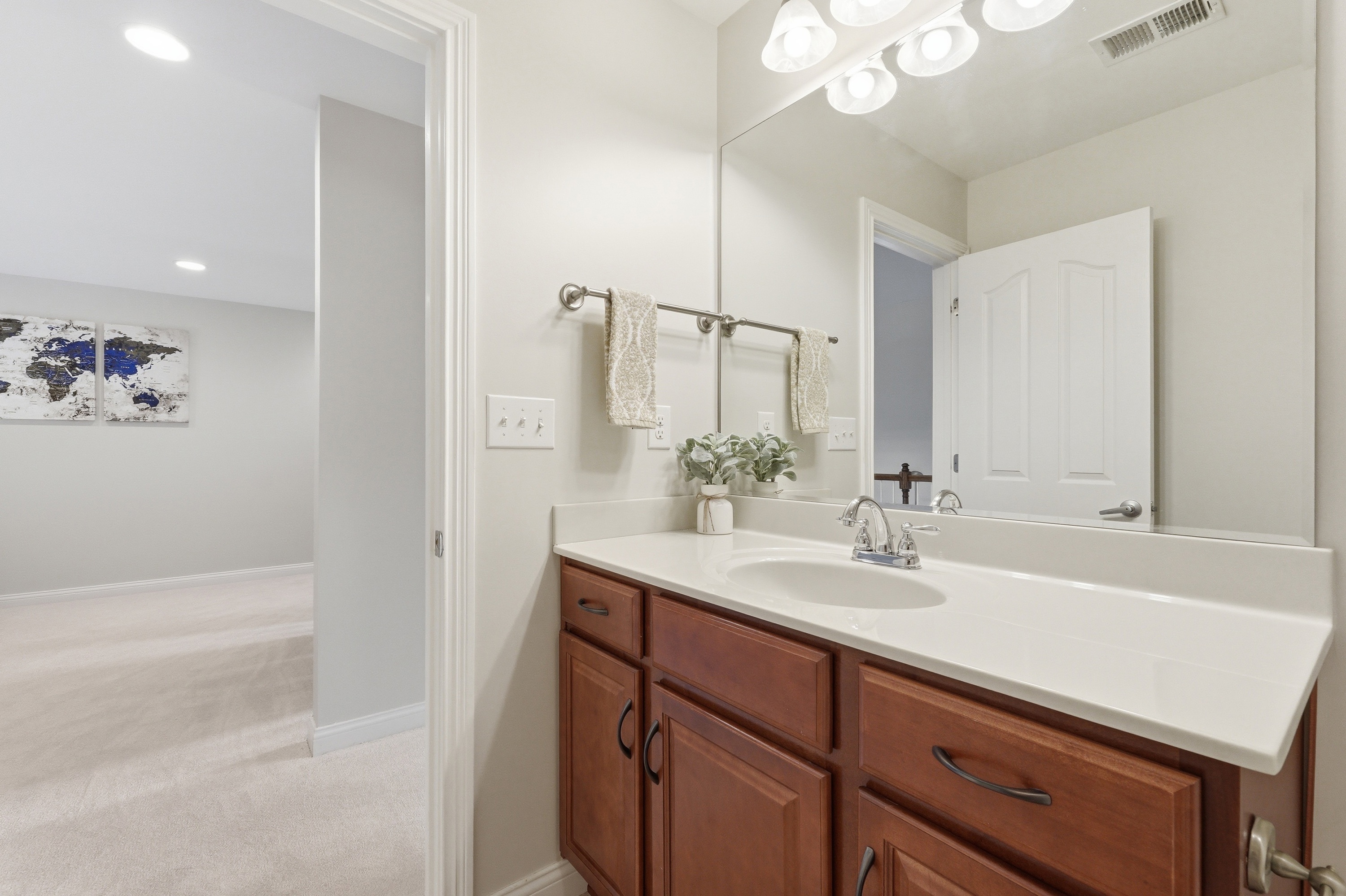  907 South English Station Road, Louisville, KY 40299 - 物件實景