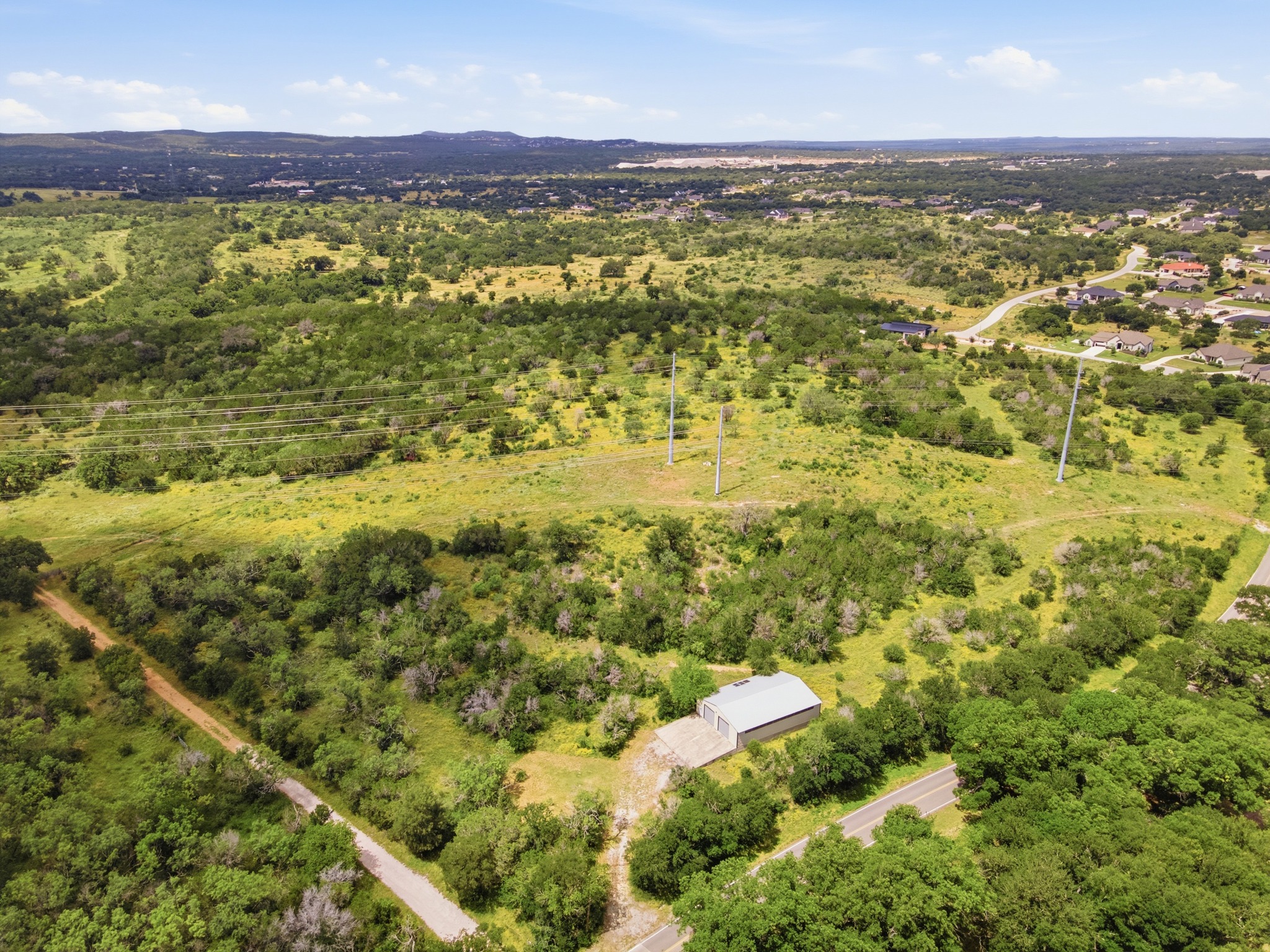  16 Acres in Spicewood - 物件實景