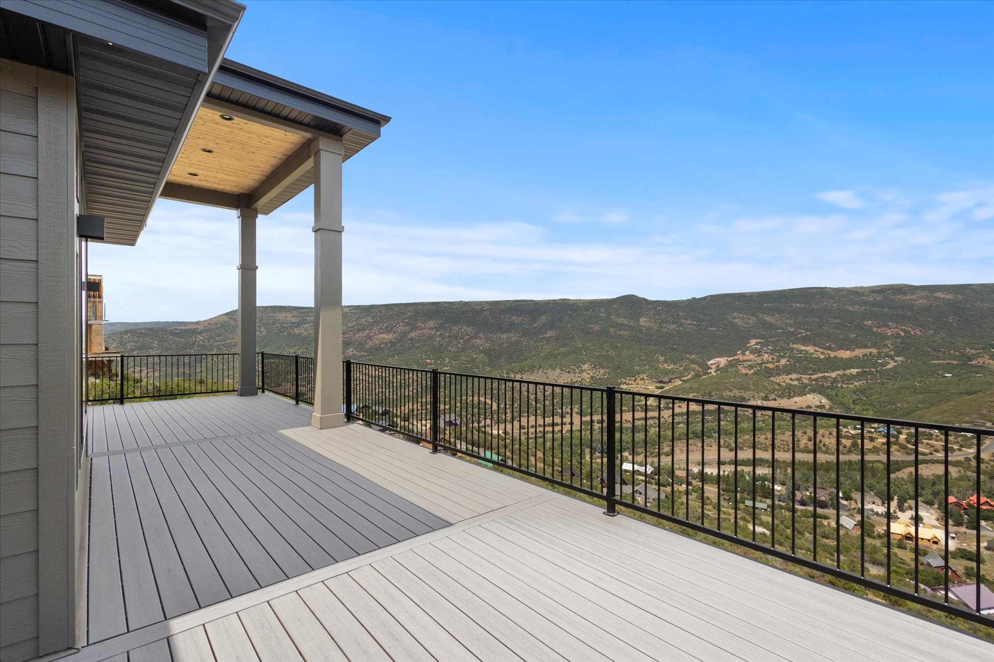 Heber, Utah, 84032, United States, 5 Bedrooms Bedrooms, ,3 BathroomsBathrooms,Residential,For Sale,1976197