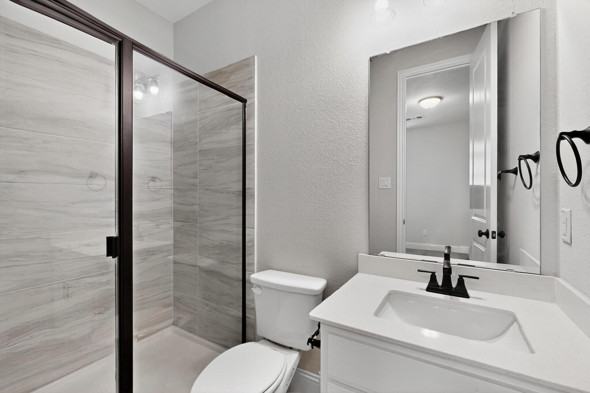 Mansfield, Texas, 76063, United States, 4 Bedrooms Bedrooms, ,4 BathroomsBathrooms,Residential,For Sale,1992597