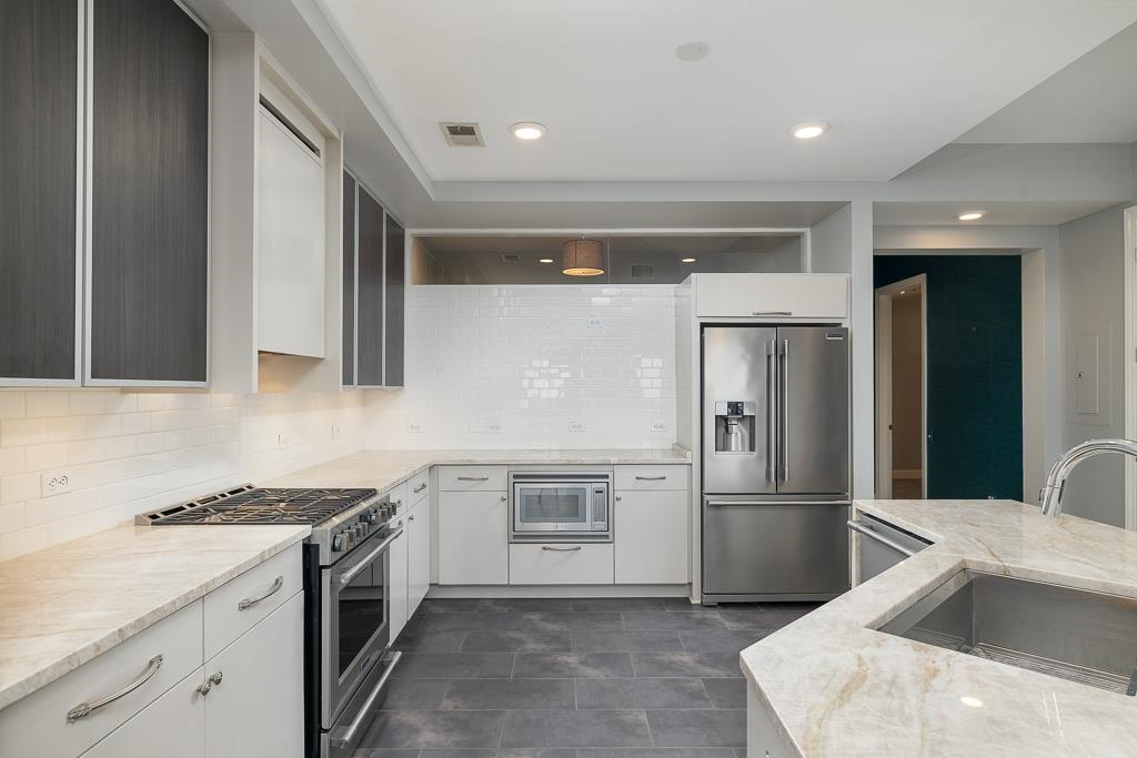 Memphis, Tennessee, 38103, United States, 3 Bedrooms Bedrooms, ,3 BathroomsBathrooms,Residential,For Sale,1996915