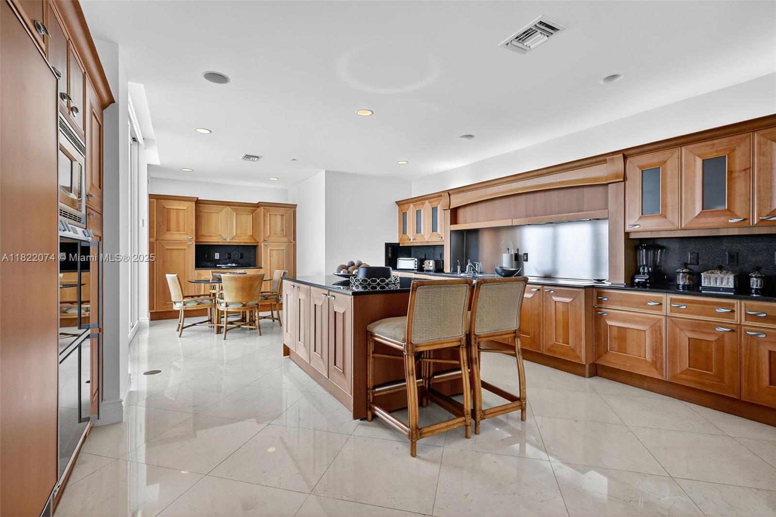 Aventura, Florida, 33180, United States, 4 Bedrooms Bedrooms, ,7 BathroomsBathrooms,Residential,For Sale,1890207