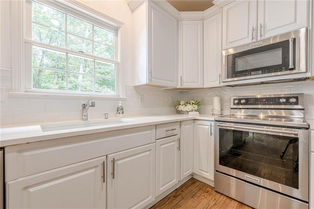 Cumming, Georgia, 30041, United States, 5 Bedrooms Bedrooms, ,5 BathroomsBathrooms,Residential,For Sale,1919838