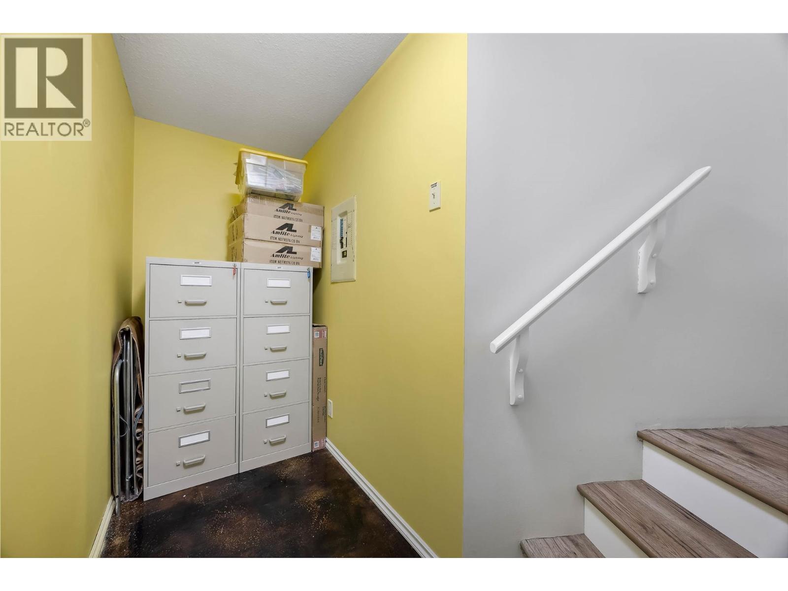 KAMLOOPS, British Columbia, V1S 1X9, CA, 4 Bedrooms Bedrooms, ,2 BathroomsBathrooms,Residential,For Sale,1950307