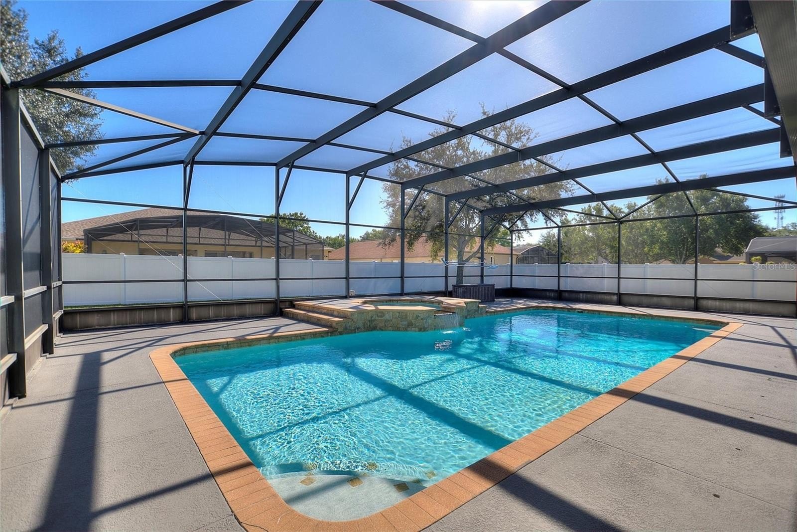 AUBURNDALE, Florida, 33823, United States, 5 Bedrooms Bedrooms, ,5 BathroomsBathrooms,Residential,For Sale,1986097