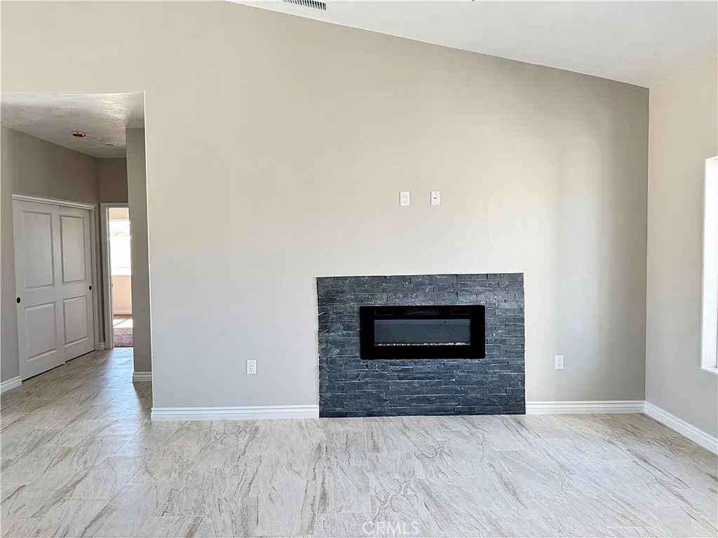 Apple Valley, California, 92308, United States, 4 Bedrooms Bedrooms, ,3 BathroomsBathrooms,Residential,For Sale,1977034