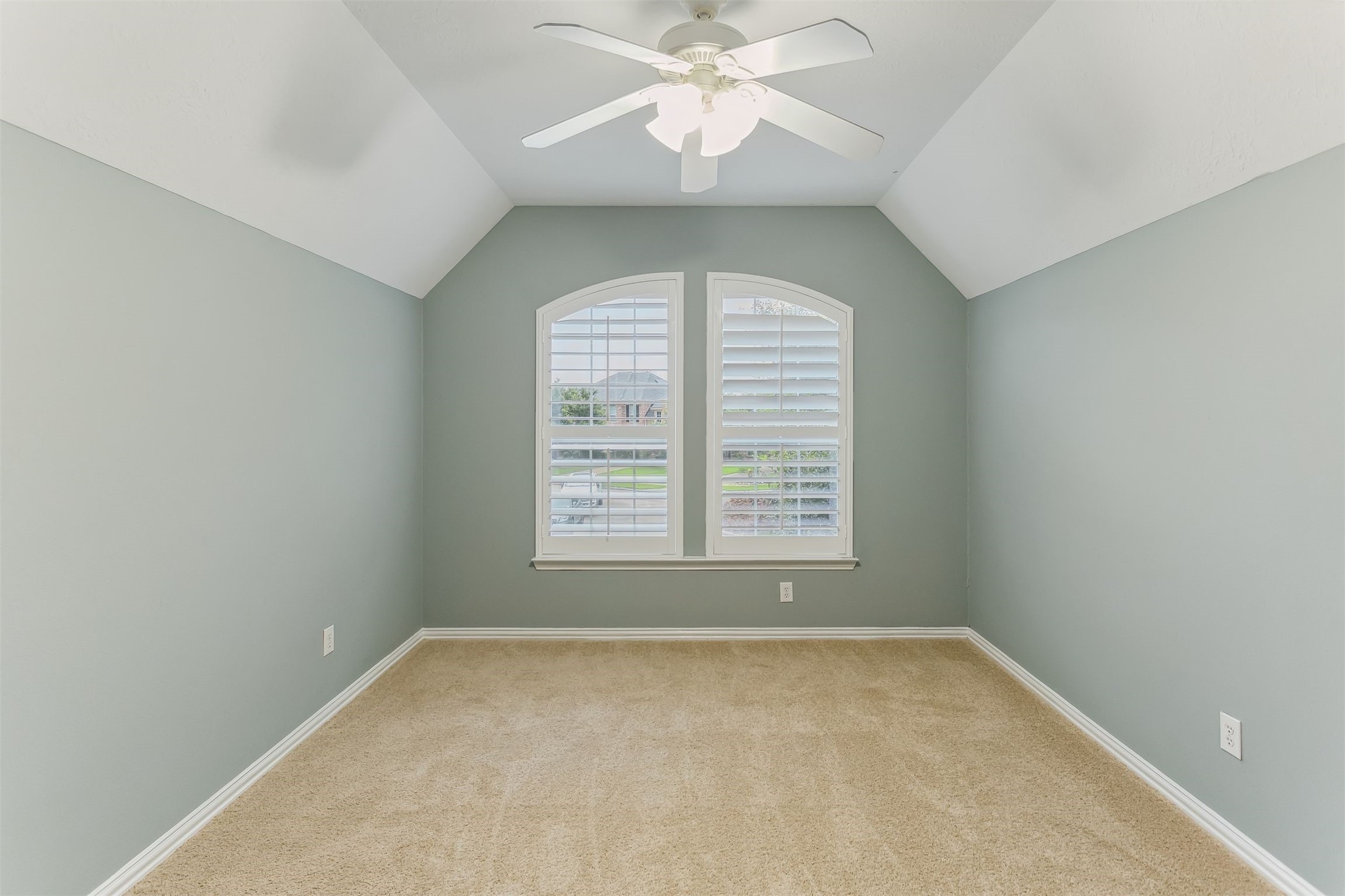 Sugar Land, Texas, 77479, United States, 5 Bedrooms Bedrooms, ,5 BathroomsBathrooms,Residential,For Sale,1837689