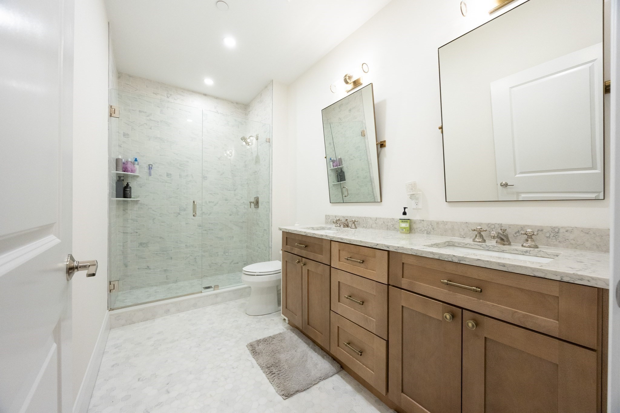 Boston, Massachusetts, 02134, United States, 3 Bedrooms Bedrooms, ,2 BathroomsBathrooms,Residential,For Sale,2034966