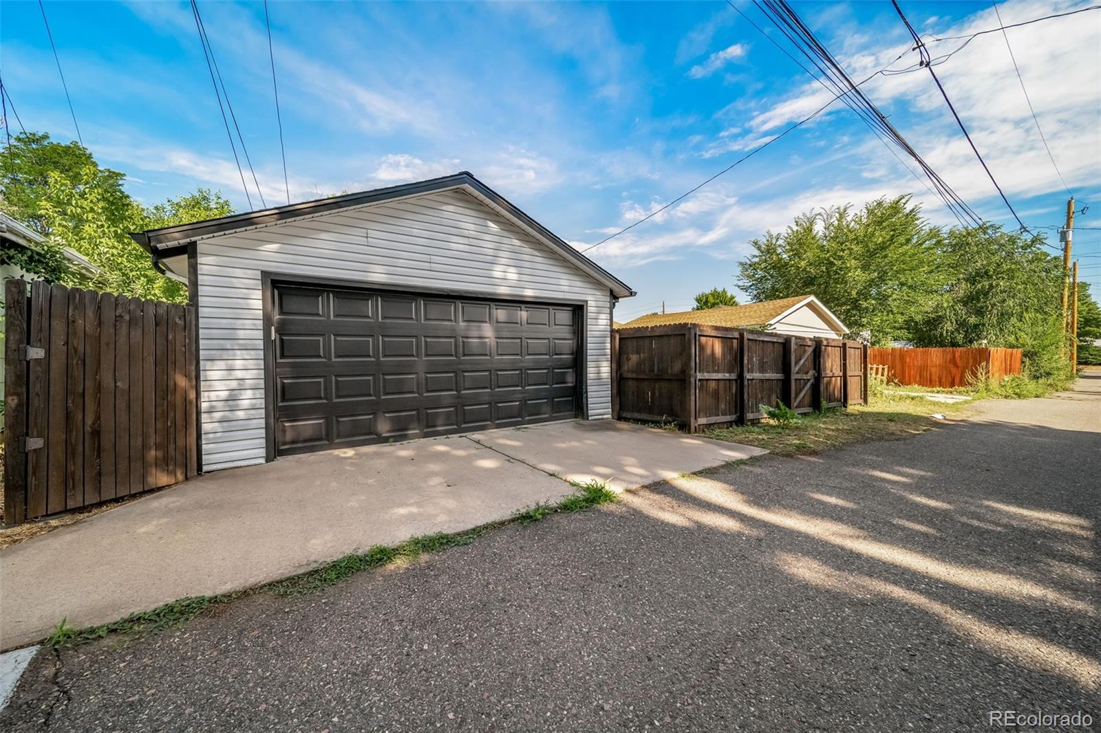 Denver, Colorado, 80210, United States, 3 Bedrooms Bedrooms, ,2 BathroomsBathrooms,Residential,For Sale,1939073