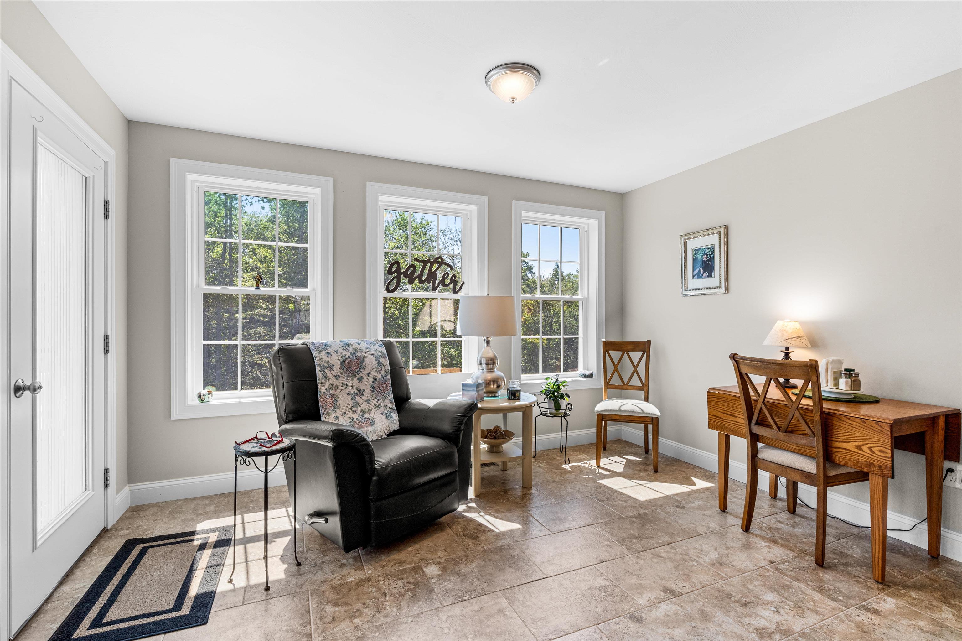 Candia, New Hampshire, 03034, United States, 2 Bedrooms Bedrooms, ,3 BathroomsBathrooms,Residential,For Sale,1918518