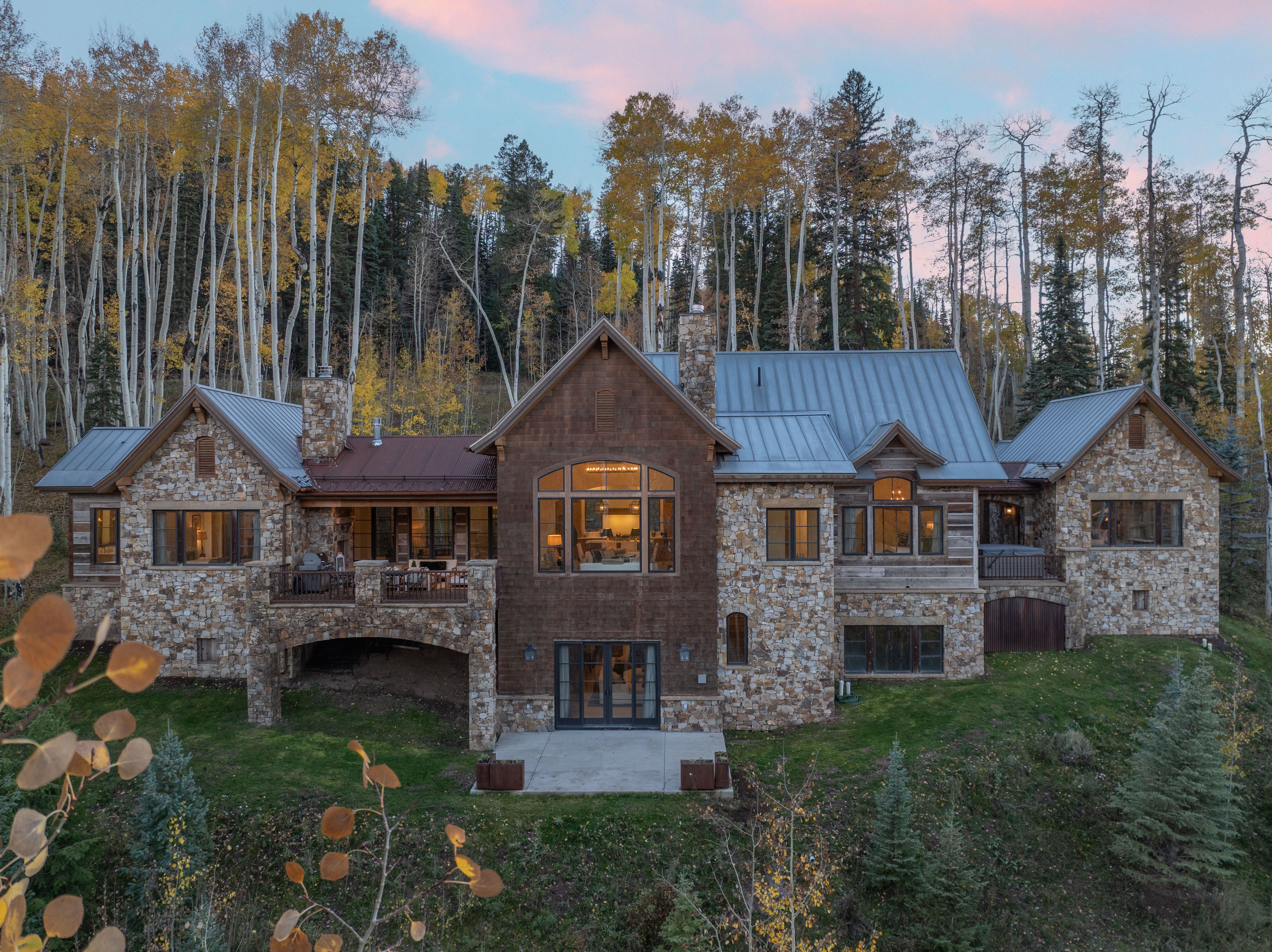  Set Among The Aspens On Just Over An Acre - 物件實景