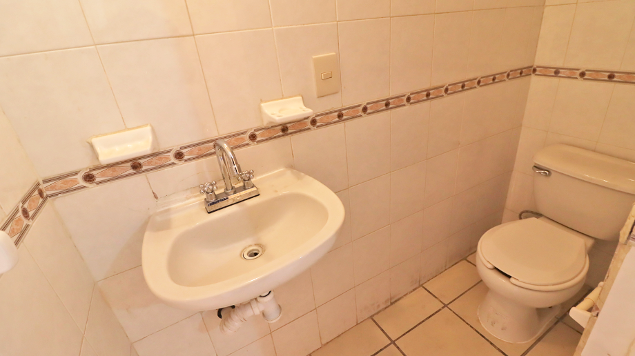 Morelia, Michoacán de Ocampo, 58128, Mexico, 3 Bedrooms Bedrooms, ,1 BathroomBathrooms,Residential,For Sale,1700636