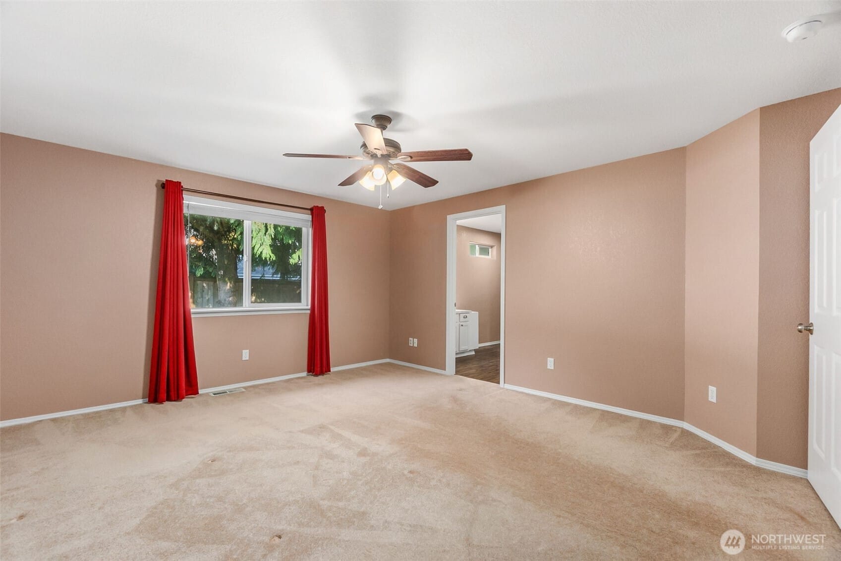 Olympia, Washington, 98501, United States, 3 Bedrooms Bedrooms, ,1 BathroomBathrooms,Residential,For Sale,1939263
