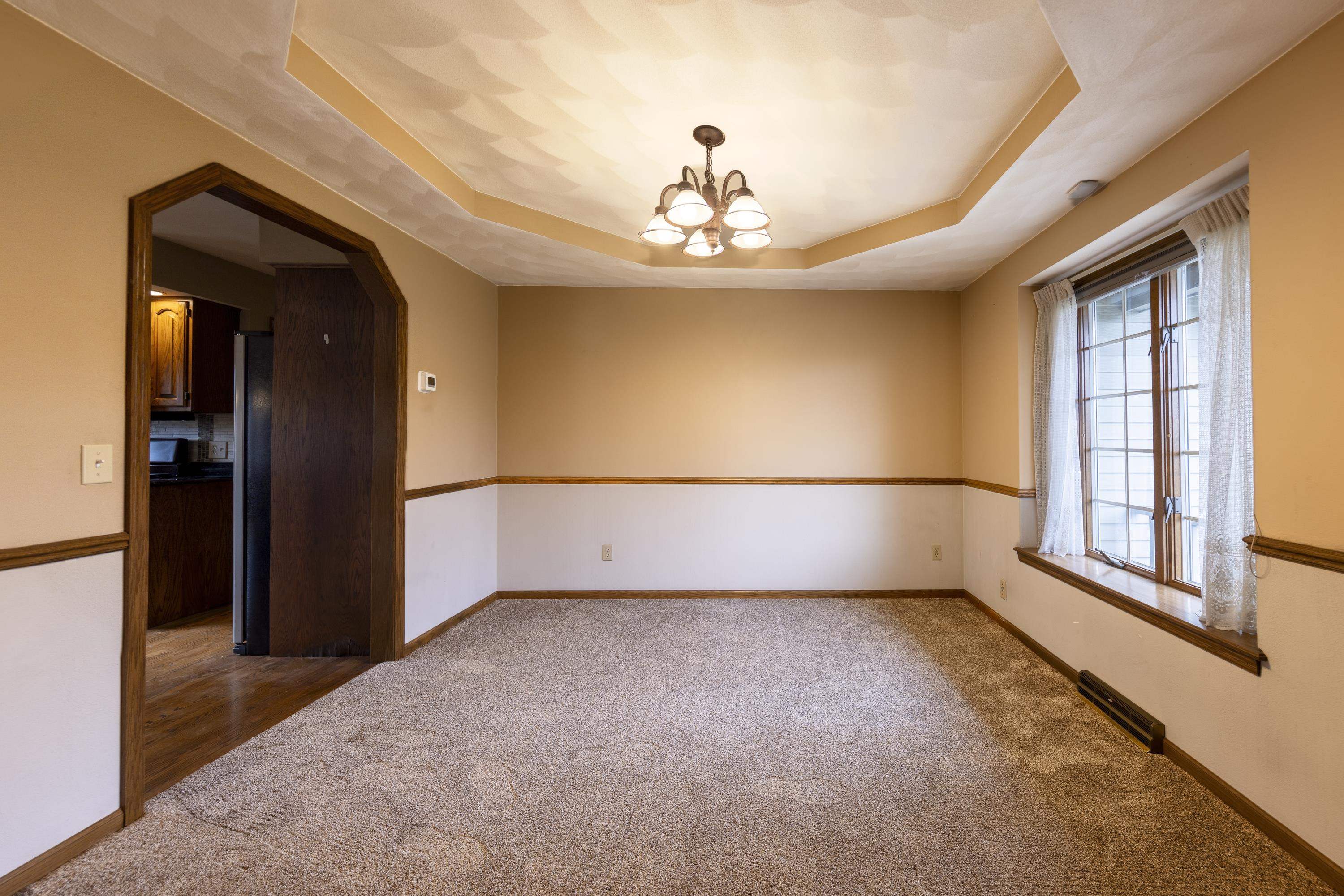 Janesville, Wisconsin, 53545, United States, 3 Bedrooms Bedrooms, ,3 BathroomsBathrooms,Residential,For Sale,1998012