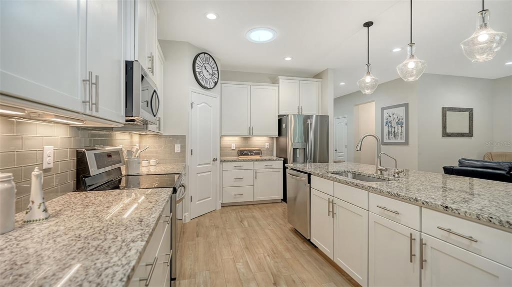 Bradenton, Florida, 34203, United States, 3 Bedrooms Bedrooms, ,3 BathroomsBathrooms,Residential,For Sale,1951026