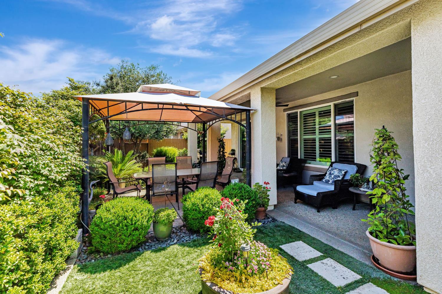 Elk Grove, California, 95757, United States, 2 Bedrooms Bedrooms, ,2 BathroomsBathrooms,Residential,For Sale,1901931