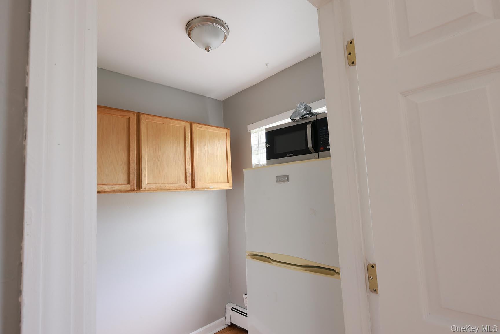 Shirley, New York, 11967, United States, 4 Bedrooms Bedrooms, ,4 BathroomsBathrooms,Residential,For Sale,1901619