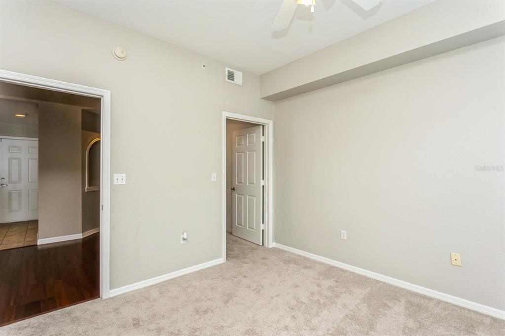 Tampa, Florida, 33602, United States, 2 Bedrooms Bedrooms, ,2 BathroomsBathrooms,Residential,For Sale,1901448