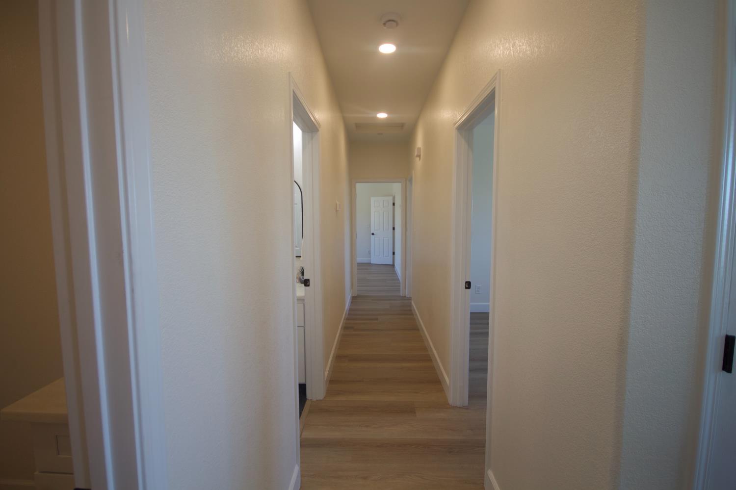 Coarsegold, California, 93614, United States, 3 Bedrooms Bedrooms, ,2 BathroomsBathrooms,Residential,For Sale,2011368