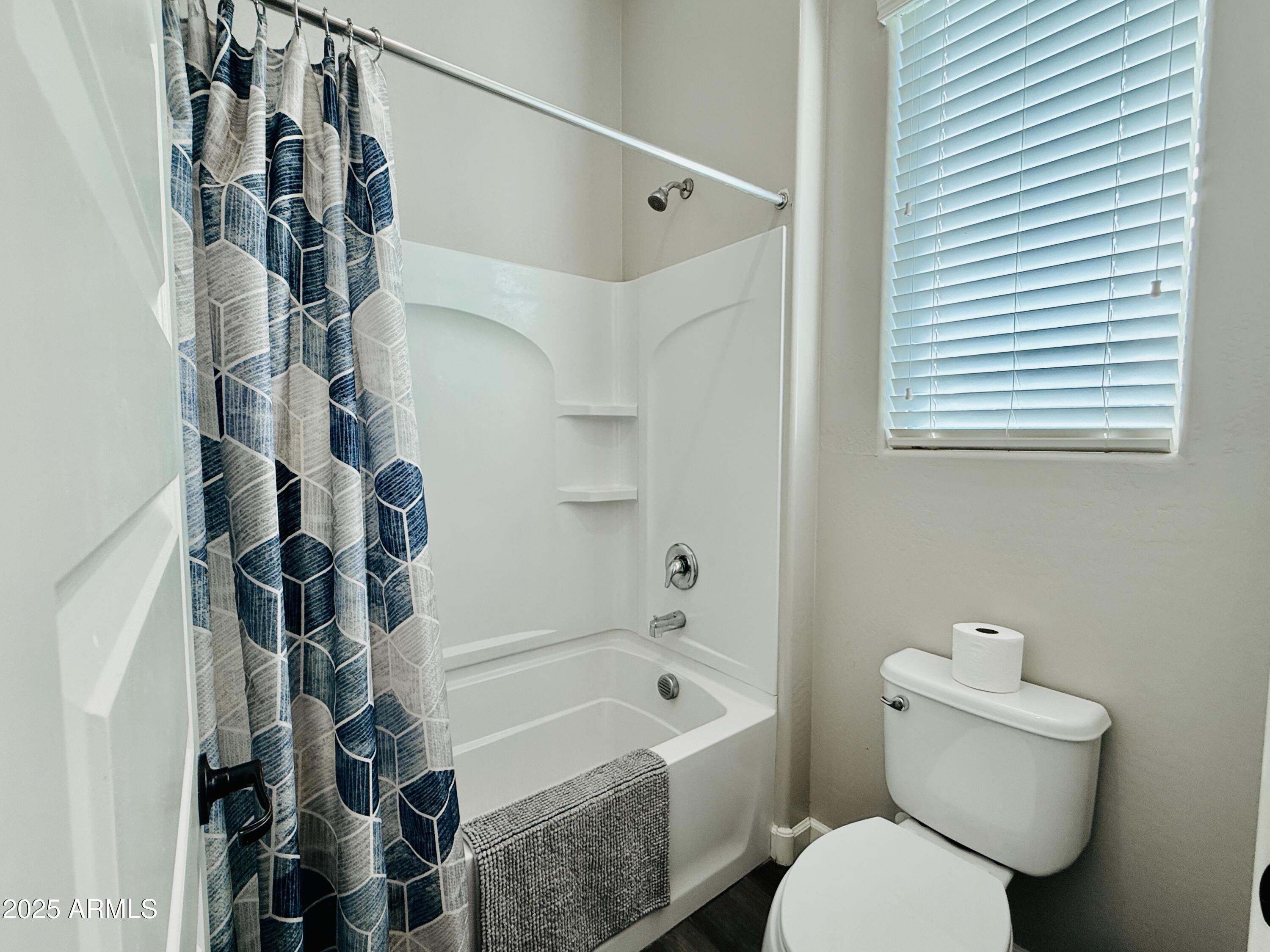 Litchfield Park, Arizona, 85340, United States, 3 Bedrooms Bedrooms, ,3 BathroomsBathrooms,Residential,For Sale,1989553