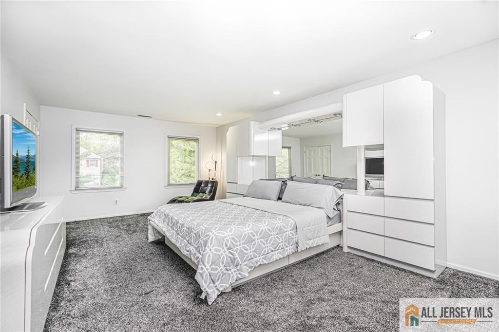 East Brunswick, New Jersey, 08816, United States, 4 Bedrooms Bedrooms, ,4 BathroomsBathrooms,Residential,For Sale,1847470
