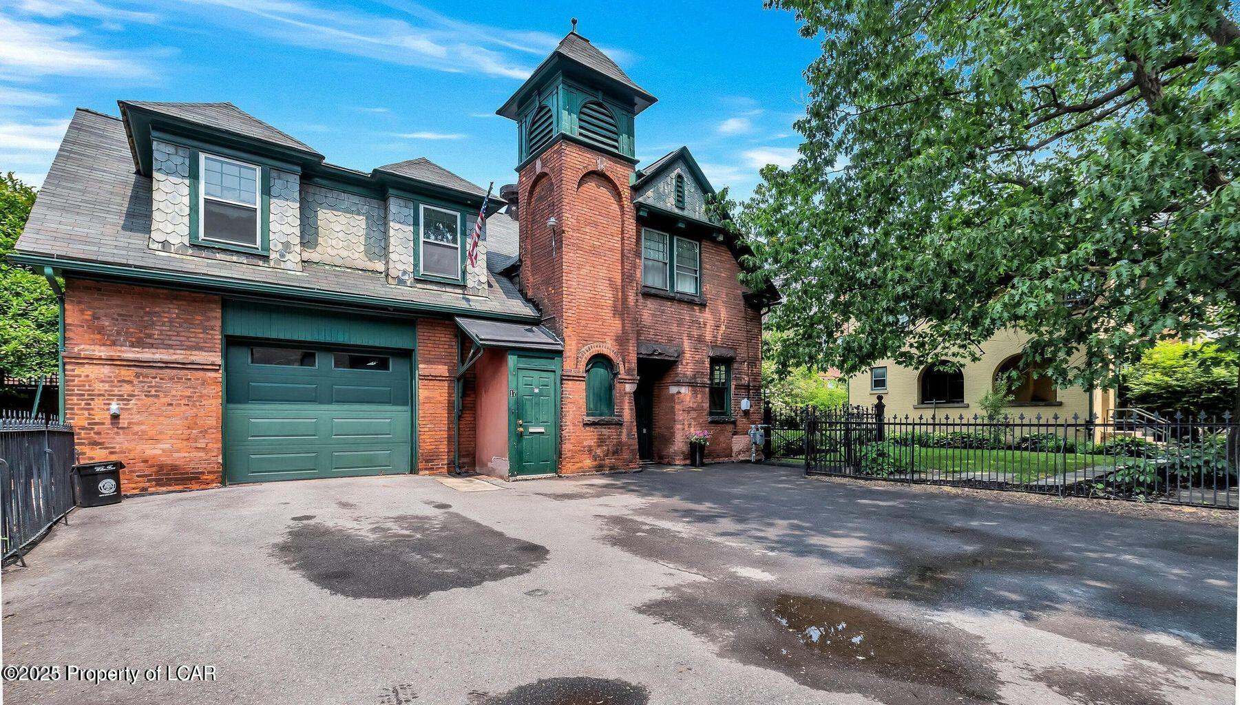 Wilkes-Barre, Pennsylvania, 18701, United States, 7 Bedrooms Bedrooms, ,3 BathroomsBathrooms,Residential,For Sale,1982709