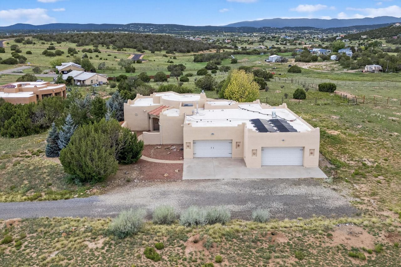 Edgewood, New Mexico, 87015, United States, 3 Bedrooms Bedrooms, ,4 BathroomsBathrooms,Residential,For Sale,1906900