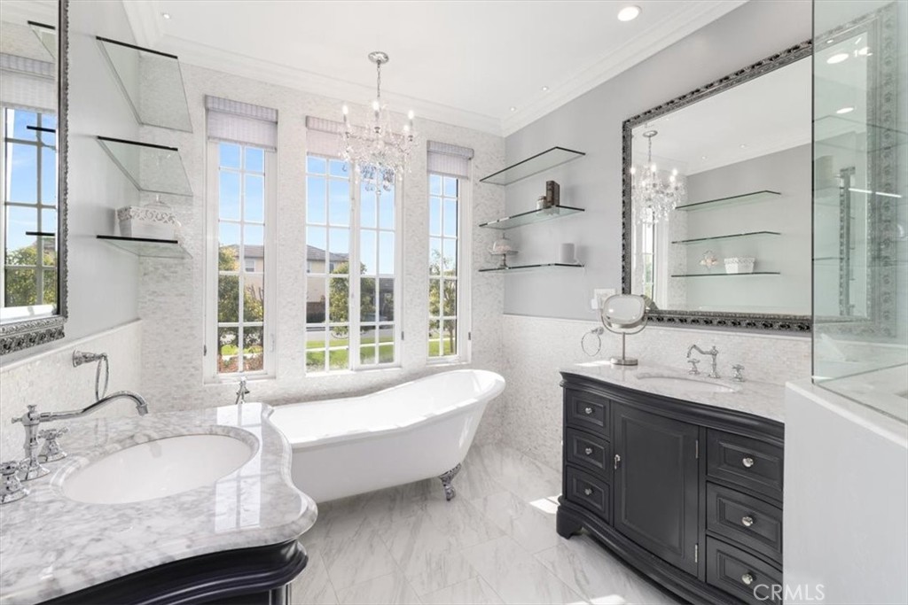 Huntington Beach, California, 92649, United States, 5 Bedrooms Bedrooms, ,2 BathroomsBathrooms,Residential,For Sale,2000830