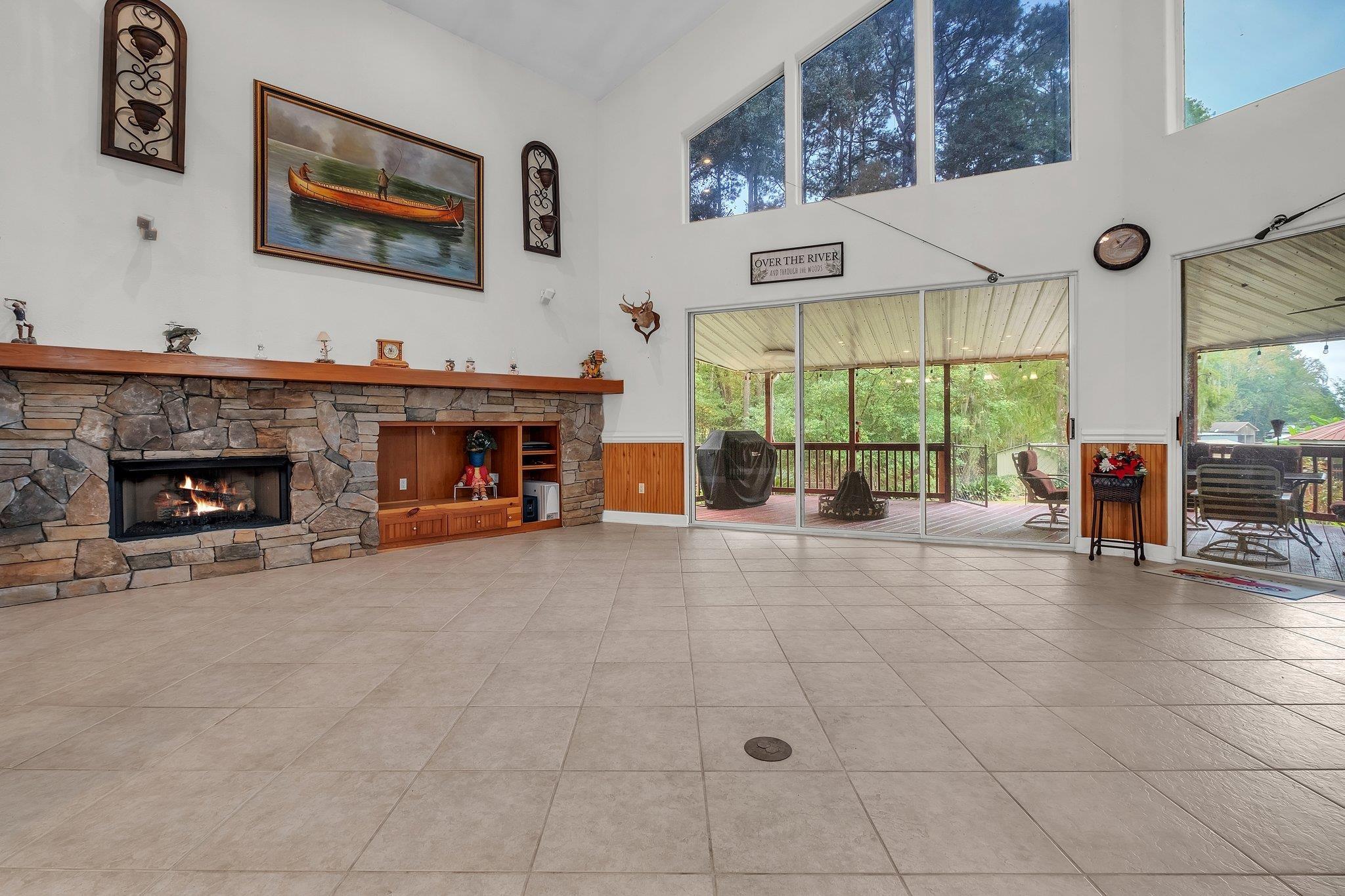 Quincy, Florida, 32351, United States, 3 Bedrooms Bedrooms, ,2 BathroomsBathrooms,Residential,For Sale,1804013