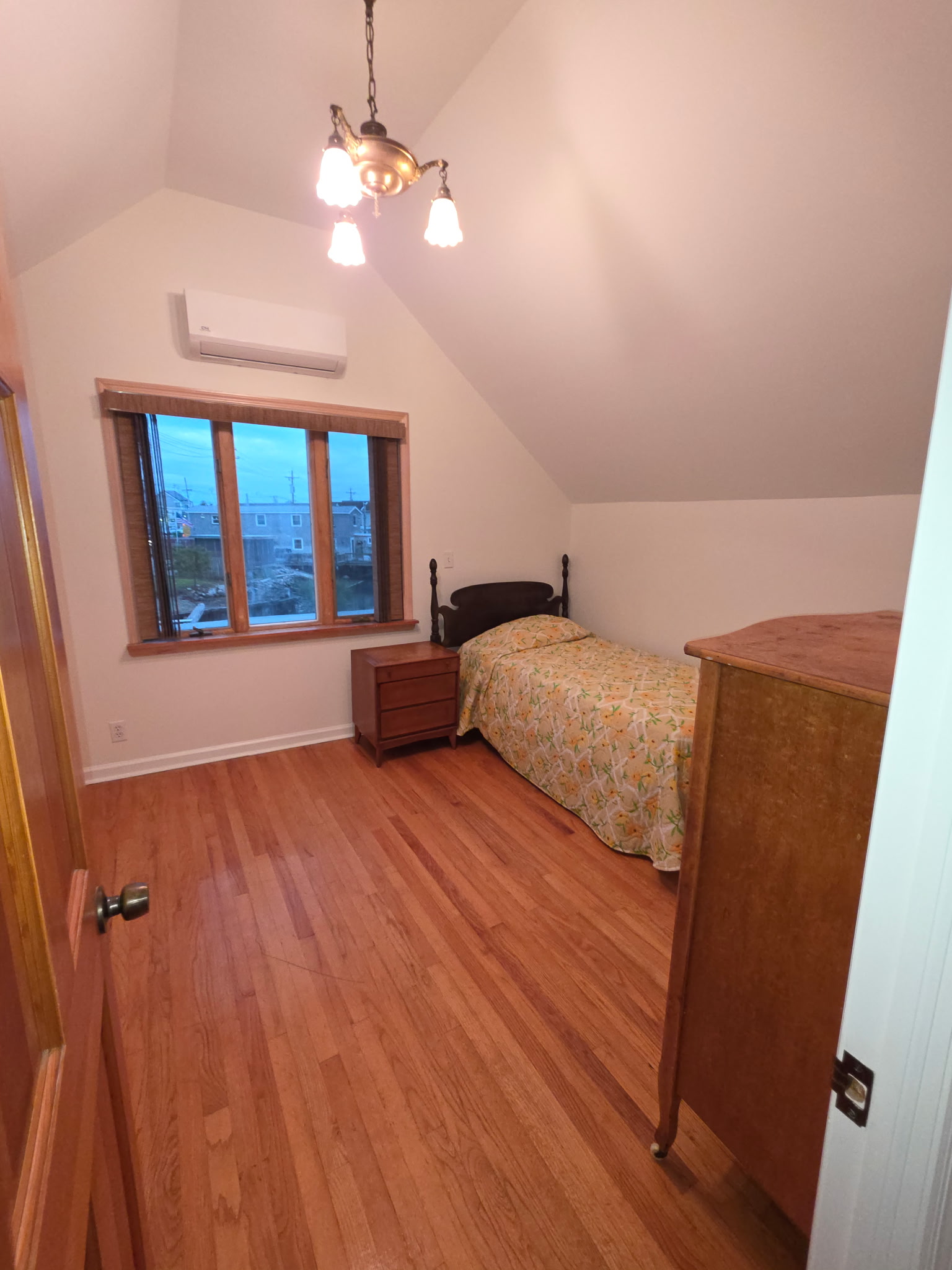 Broad Channel, New York, 11693, United States, 4 Bedrooms Bedrooms, ,2 BathroomsBathrooms,Residential,For Sale,1975825