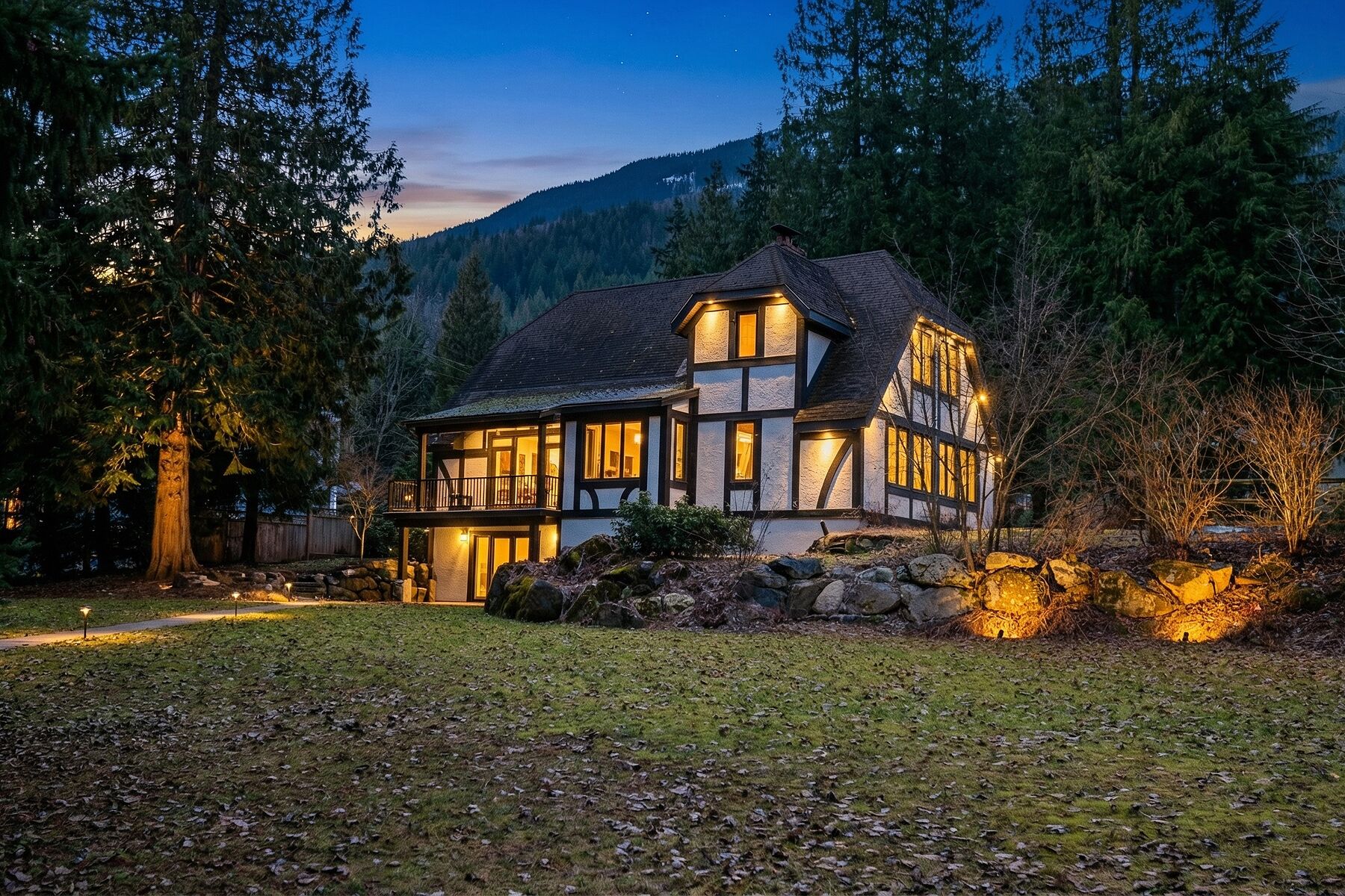  Modern Tudor Elegance - 物件實景