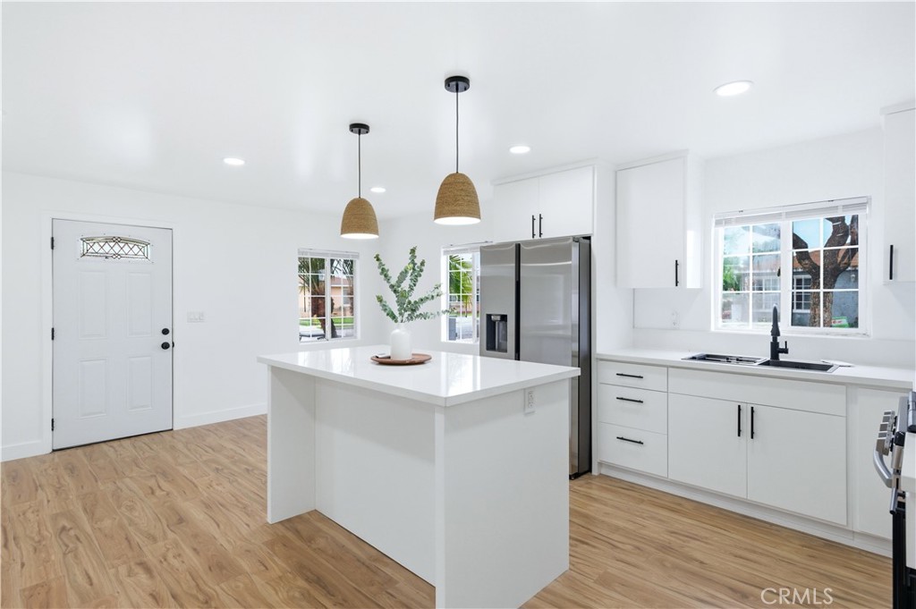 Bell, California, 90201, United States, 2 Bedrooms Bedrooms, ,1 BathroomBathrooms,Residential,For Sale,2048327