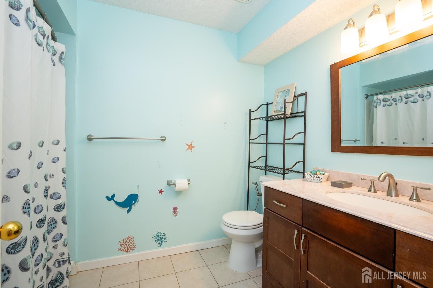 East Brunswick, New Jersey, 08816, United States, 3 Bedrooms Bedrooms, ,3 BathroomsBathrooms,Residential,For Sale,1982895