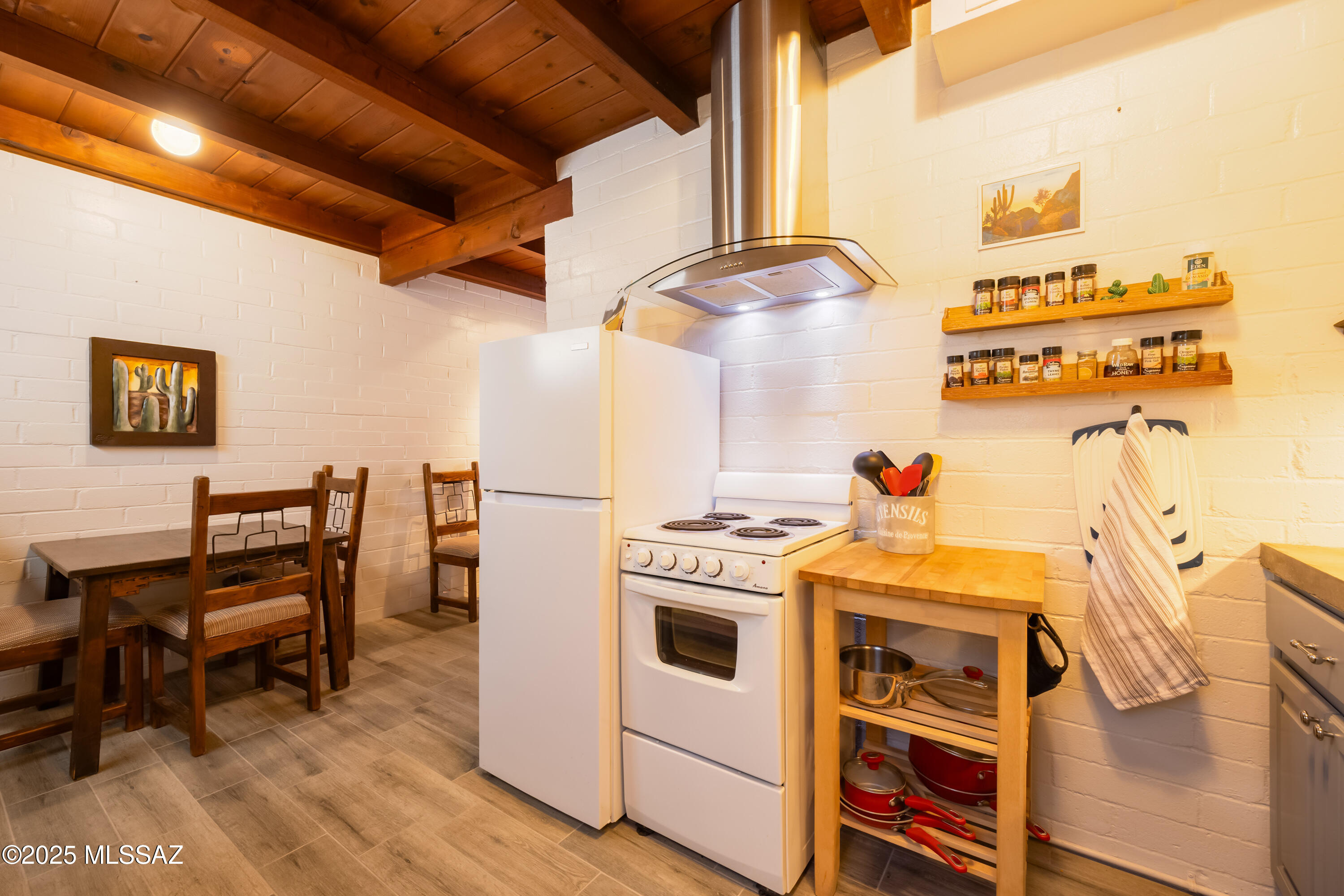 Tucson, Arizona, 85719, United States, 4 Bedrooms Bedrooms, ,3 BathroomsBathrooms,Residential,For Sale,1826834