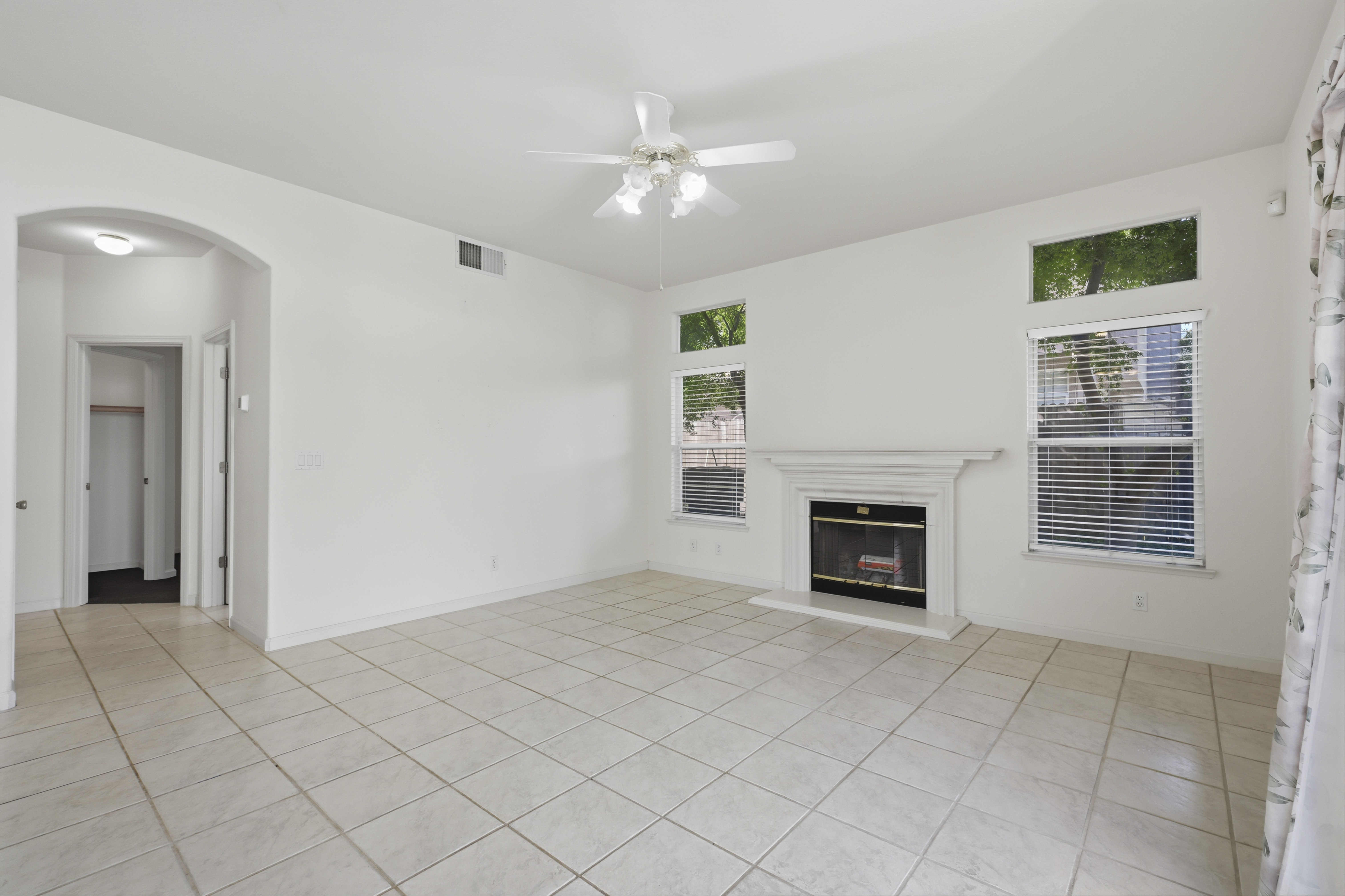  1240 Camino Capistrano, Roseville, CA 95747 - 物件實景