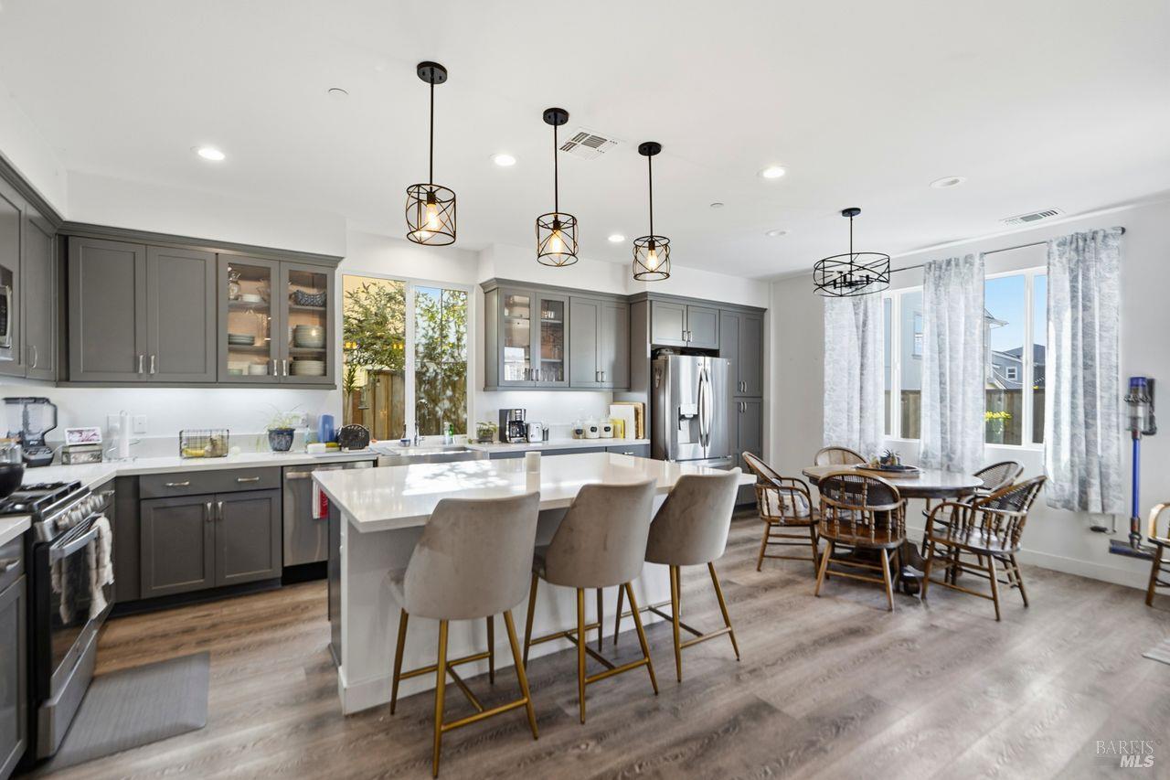 Santa Rosa, California, 95403, United States, 3 Bedrooms Bedrooms, ,3 BathroomsBathrooms,Residential,For Sale,1999891