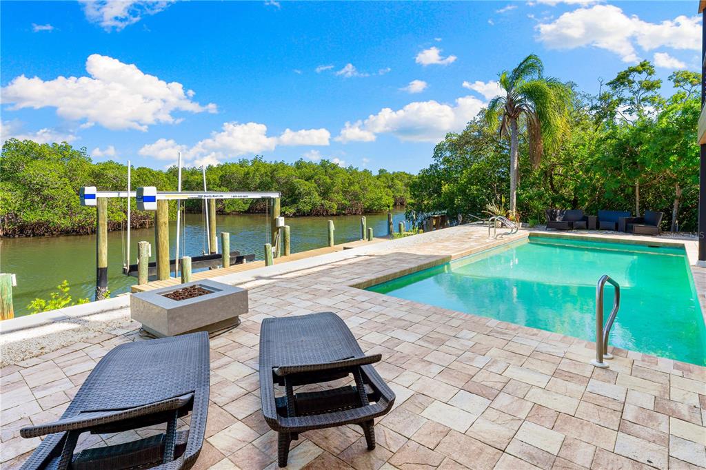 Sarasota, Florida, 34242, United States, 4 Bedrooms Bedrooms, ,5 BathroomsBathrooms,Residential,For Sale,1999117