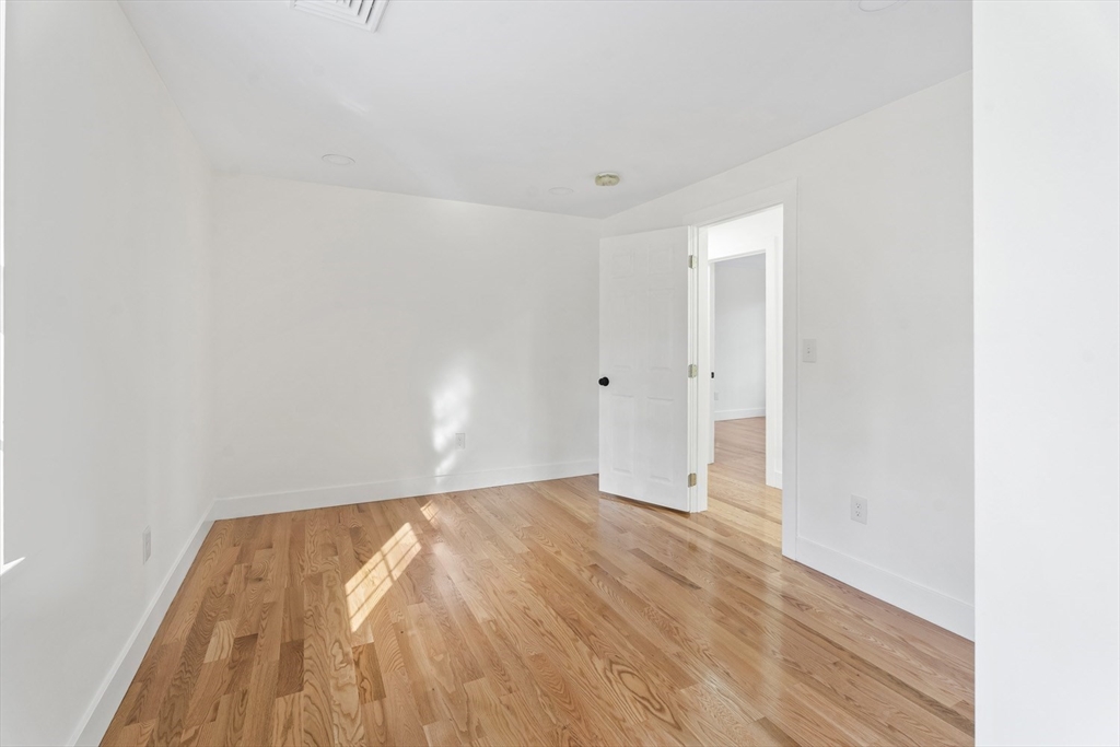 Raynham, Massachusetts, 02767, United States, 4 Bedrooms Bedrooms, ,3 BathroomsBathrooms,Residential,For Sale,2001921