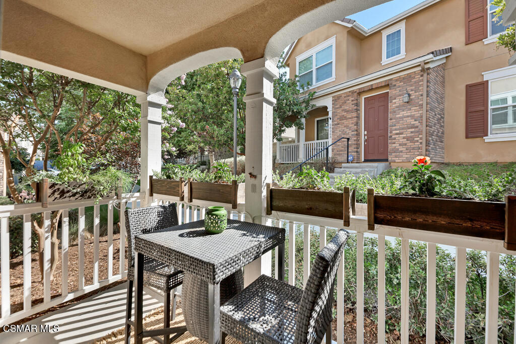 Valencia, California, 91354, United States, 4 Bedrooms Bedrooms, ,3 BathroomsBathrooms,Residential,For Sale,1914107