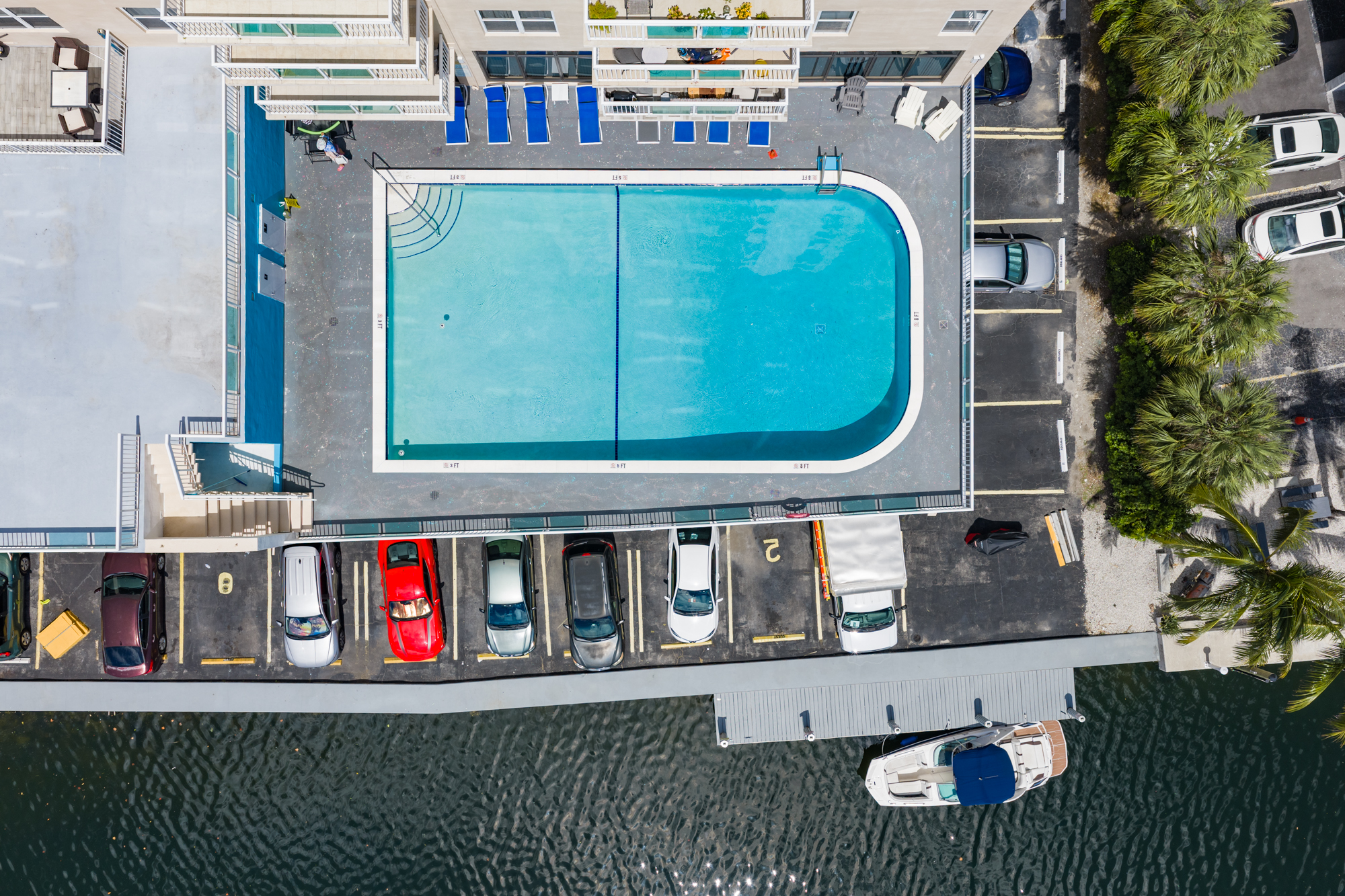  427 Golden Isles Dr, Hallandale Beach, FL, 33009 - 物件實景