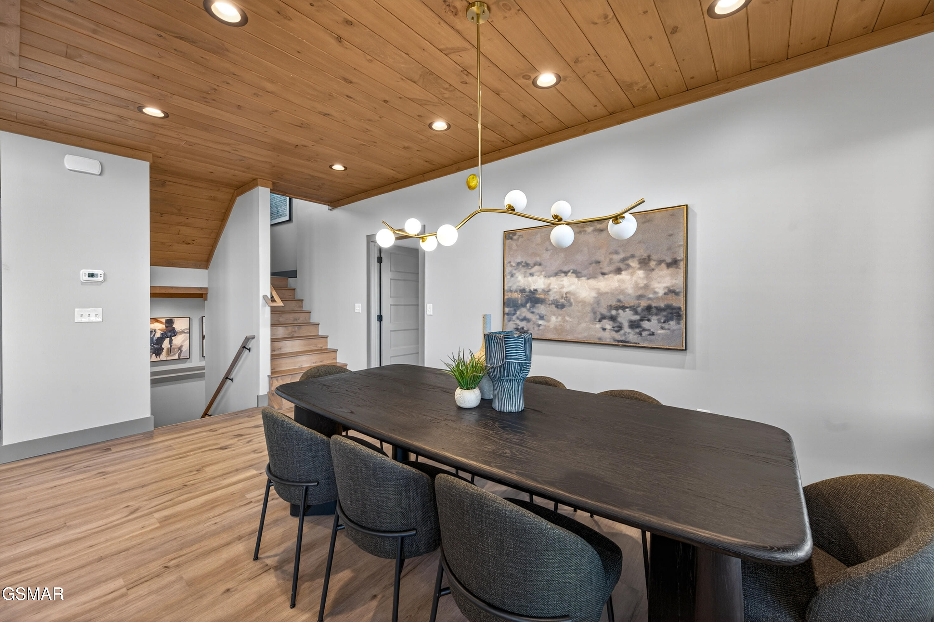 Sevierville, Tennessee, 37862, United States, 5 Bedrooms Bedrooms, ,7 BathroomsBathrooms,Residential,For Sale,2008149