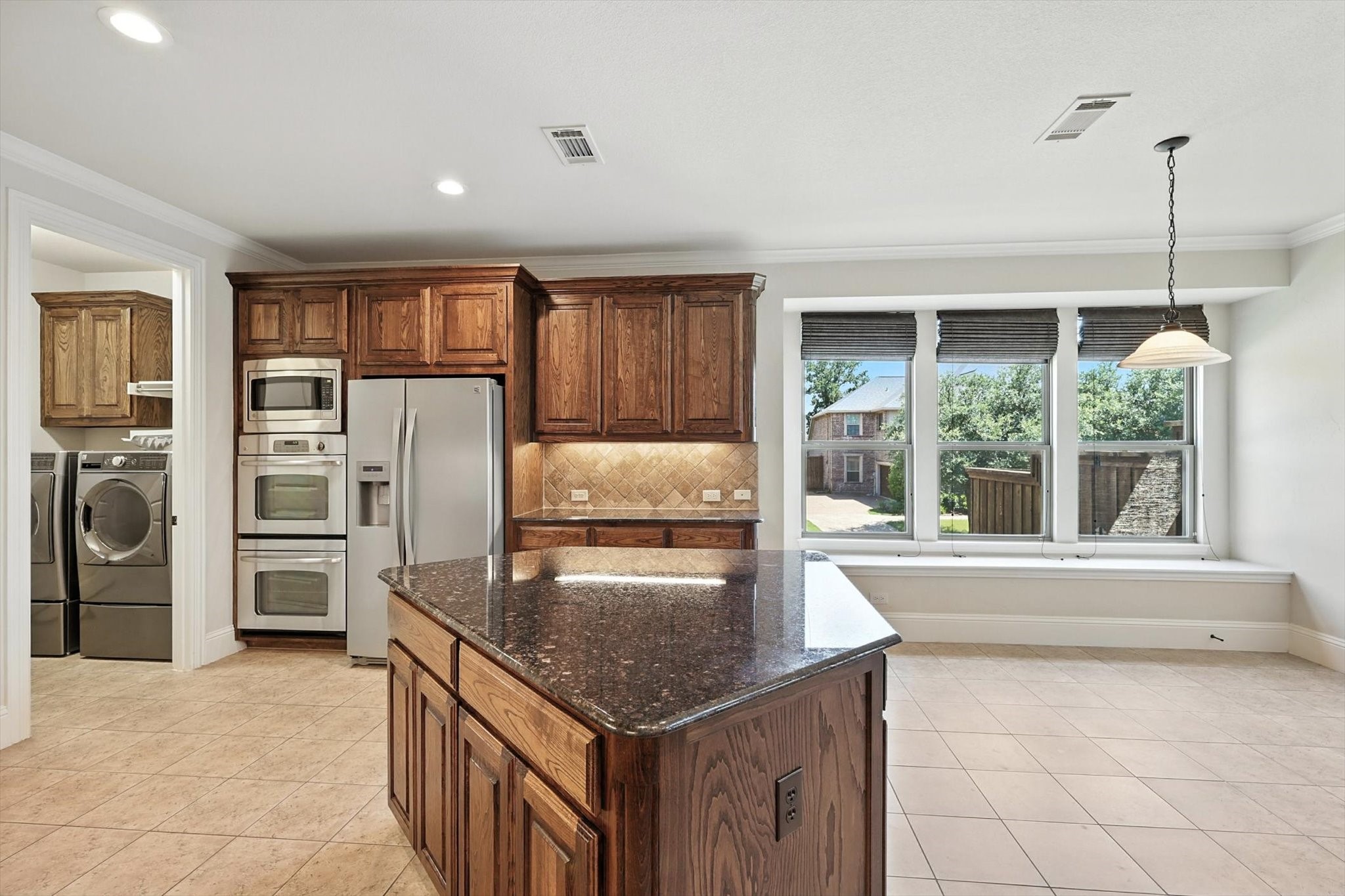 Highland Village, Texas, 75077, United States, 4 Bedrooms Bedrooms, ,4 BathroomsBathrooms,Residential,For Sale,1821197