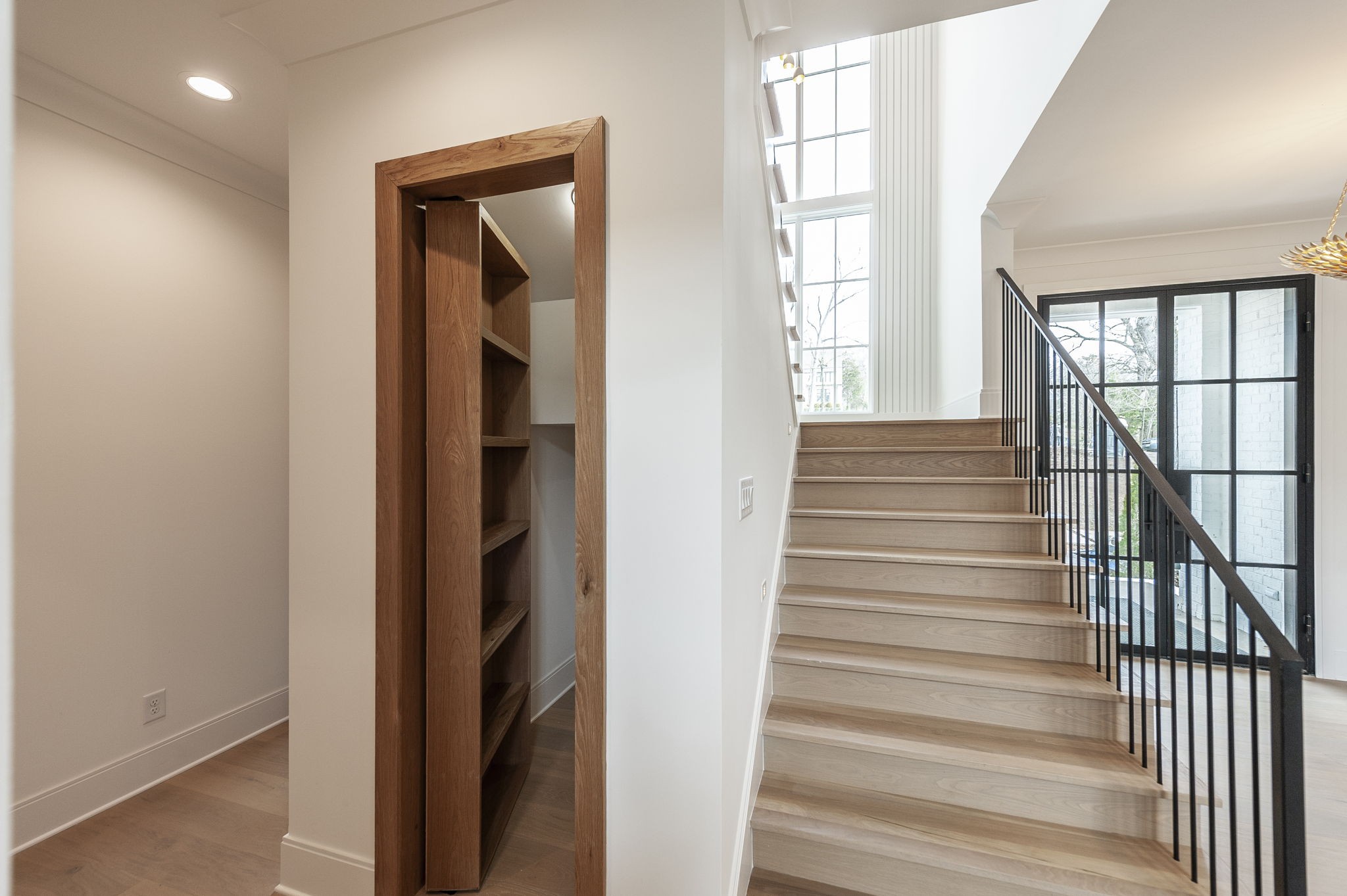 Nashville, Tennessee, 37205, United States, 5 Bedrooms Bedrooms, ,7 BathroomsBathrooms,Residential,For Sale,2008572