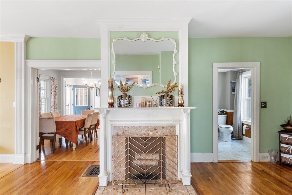 Brockton, Massachusetts, 02301, United States, 3 Bedrooms Bedrooms, ,2 BathroomsBathrooms,Residential,For Sale,1938670