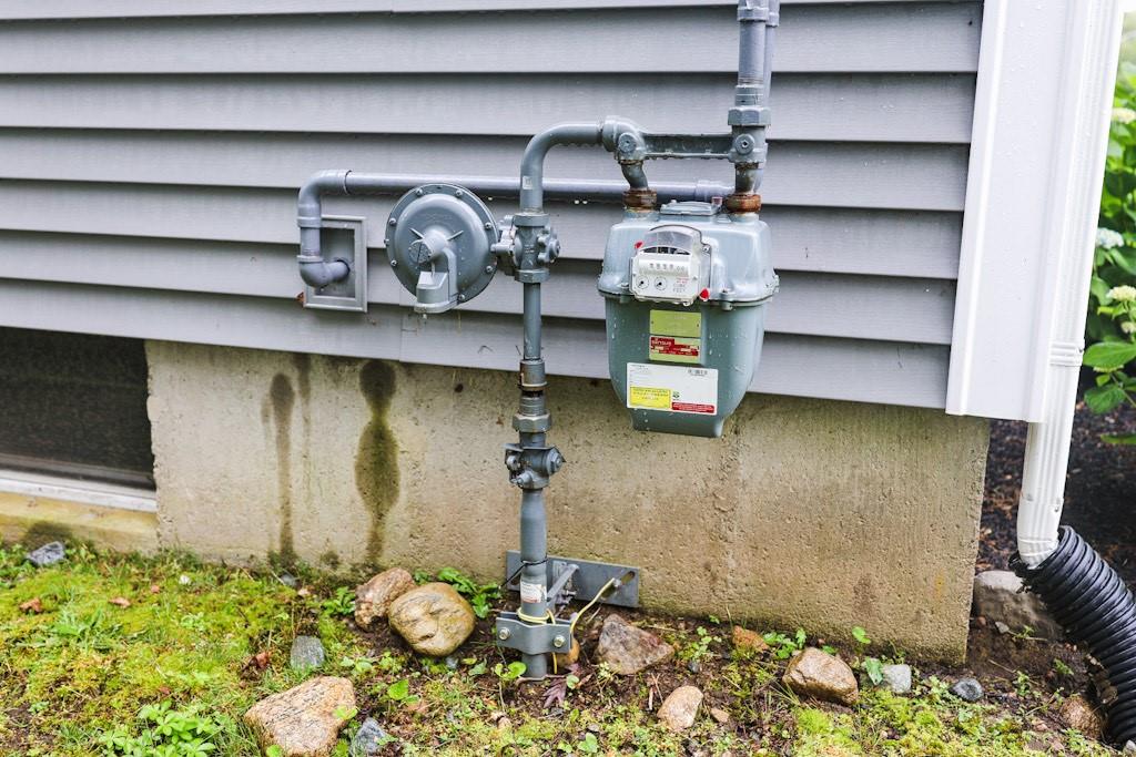 Westerly, Rhode Island, 02891, United States, 3 Bedrooms Bedrooms, ,2 BathroomsBathrooms,Residential,For Sale,1958331